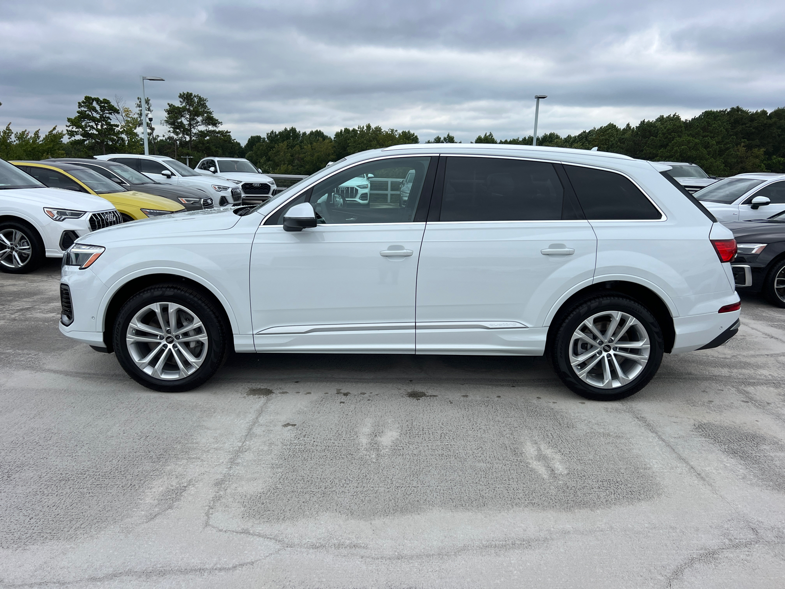 2025 Audi Q7 Premium 8