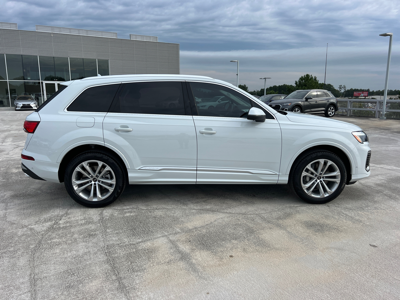 2025 Audi Q7 Premium Plus 4