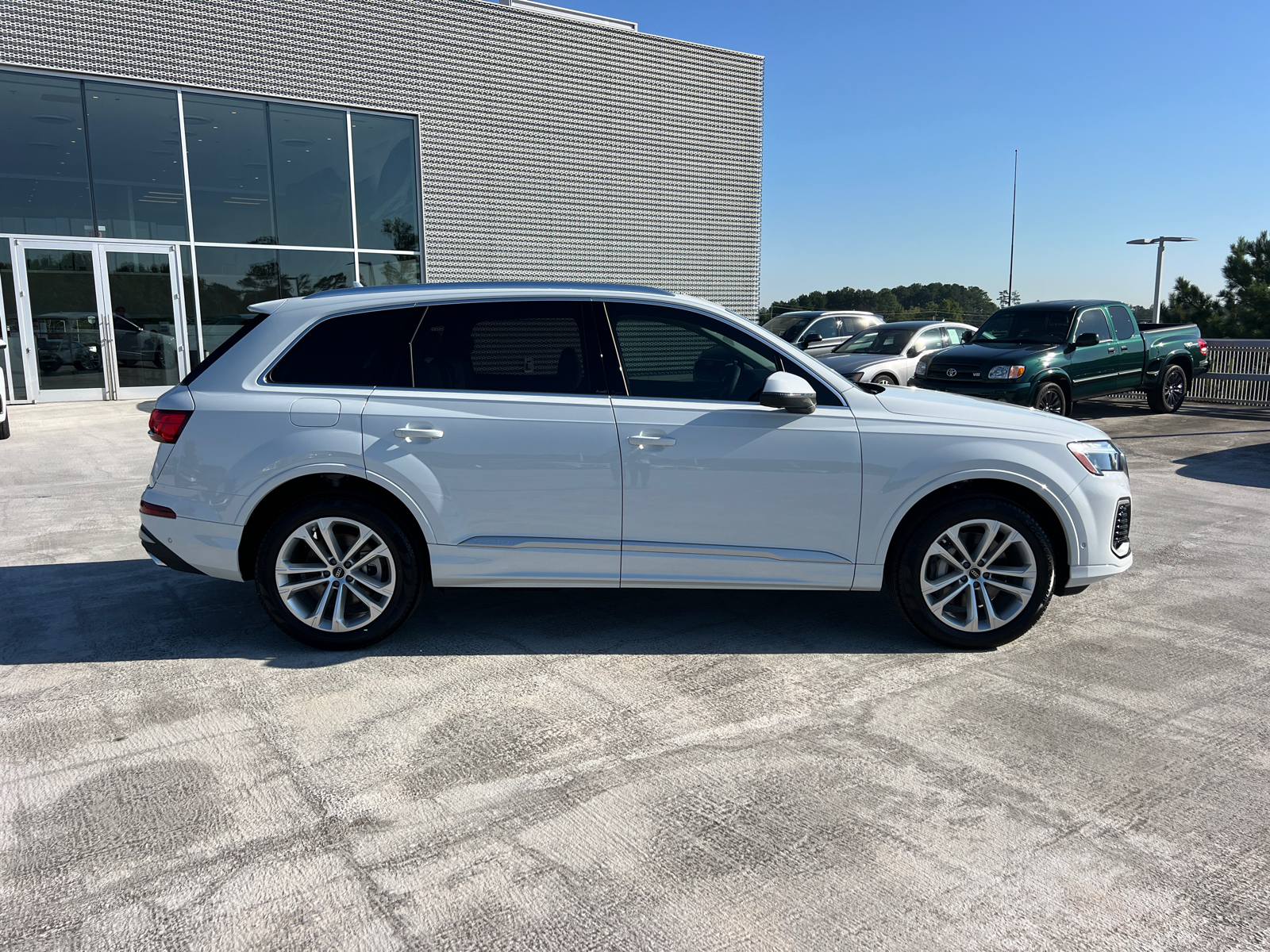 2025 Audi Q7 Premium Plus 4