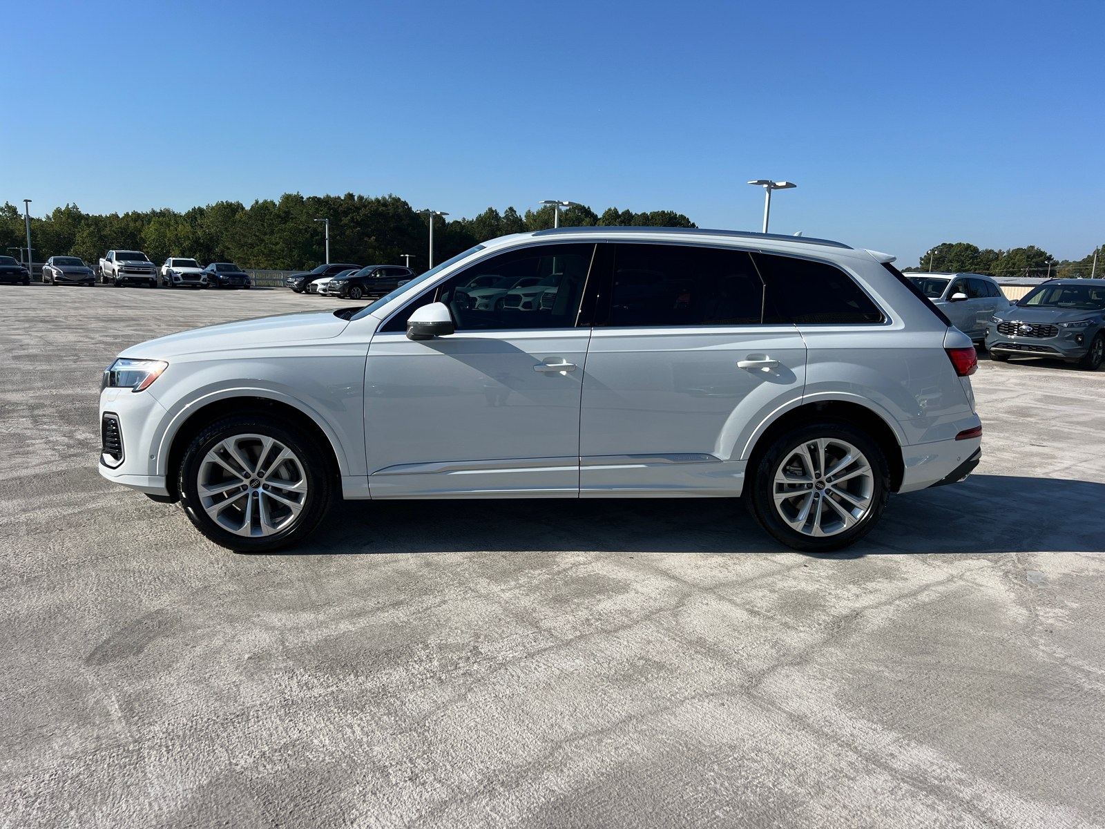 2025 Audi Q7 Premium Plus 8