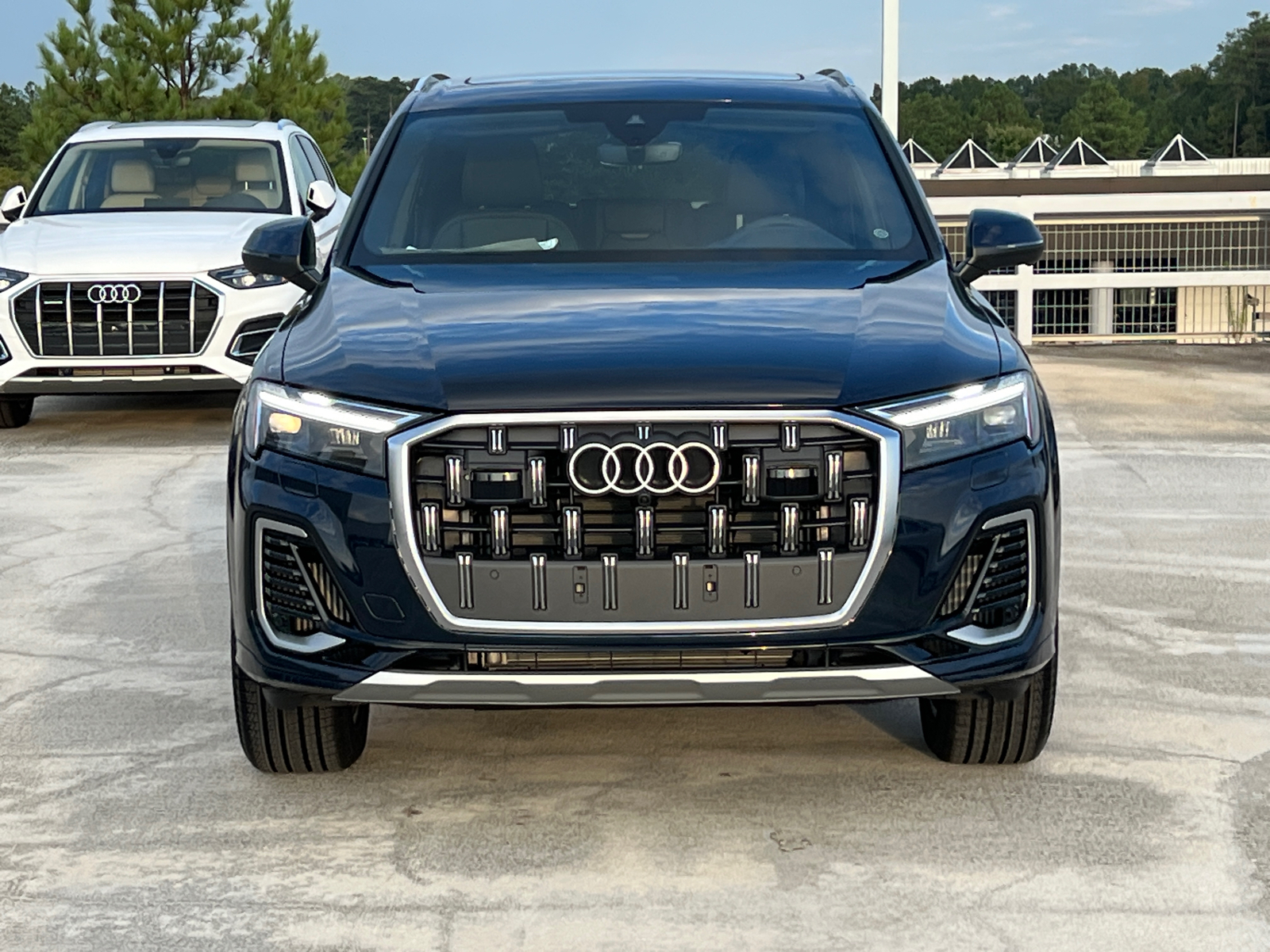 2025 Audi Q7 Premium 2