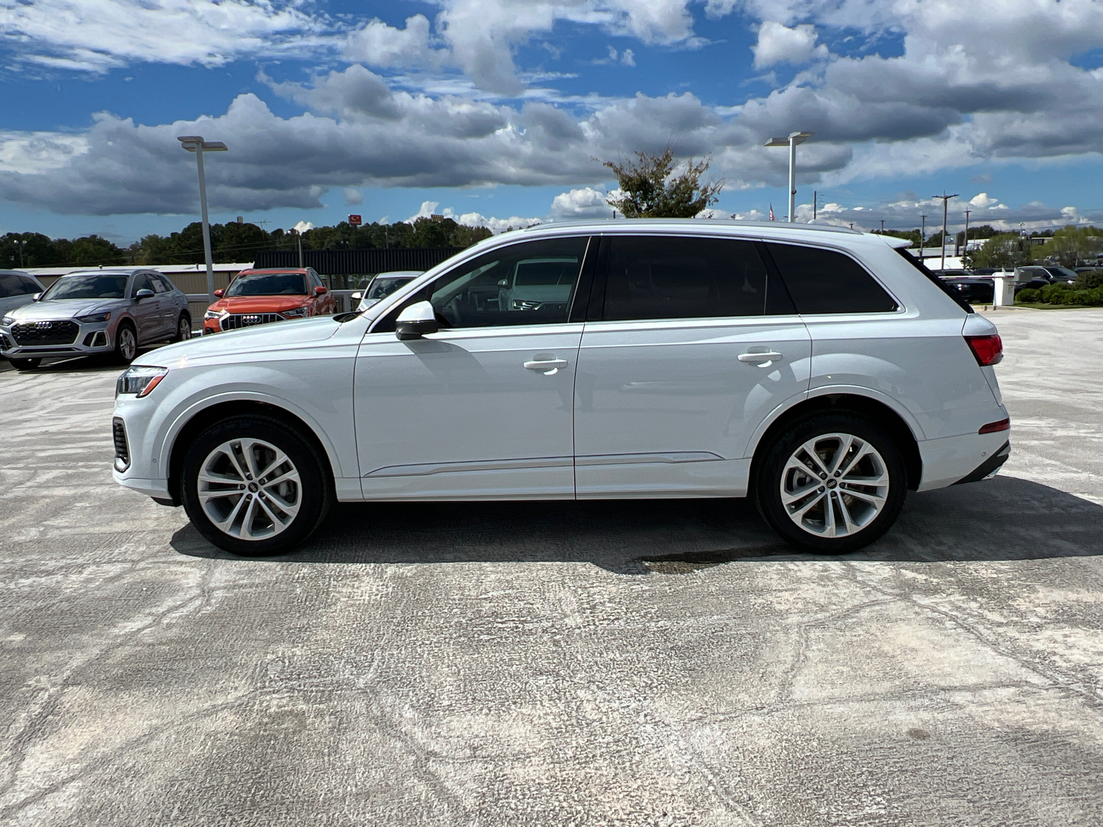 2025 Audi Q7 Premium Plus 8