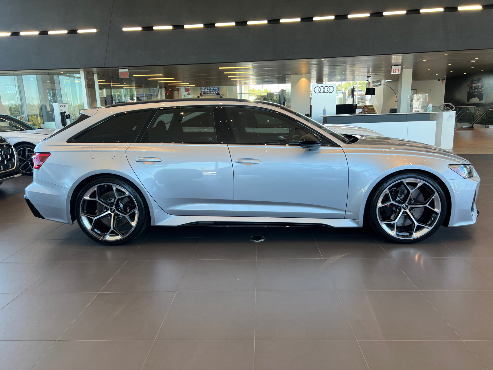 2025 Audi RS 6 Avant performance 4