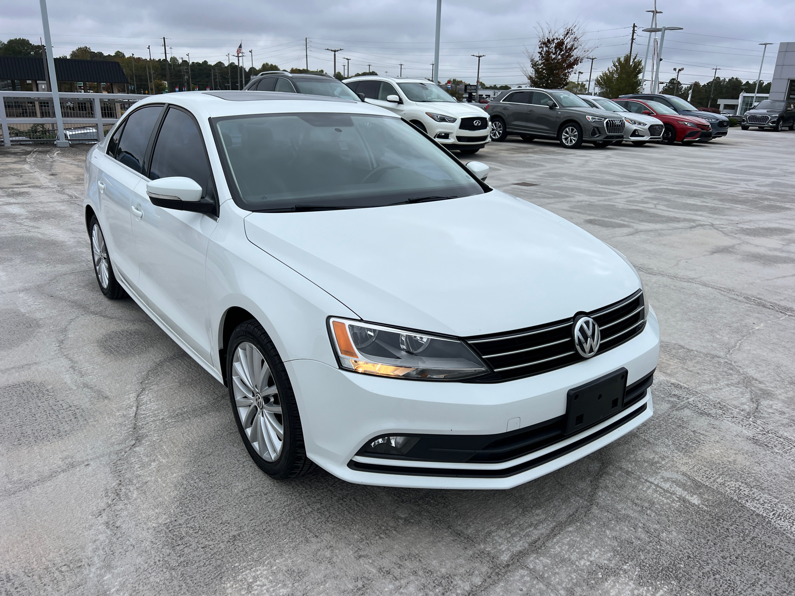 2015 Volkswagen Jetta Sedan 1.8T SE w/Connectivity/Navigation 3