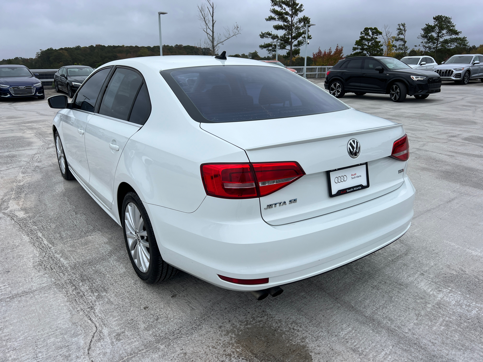 2015 Volkswagen Jetta Sedan 1.8T SE w/Connectivity/Navigation 7