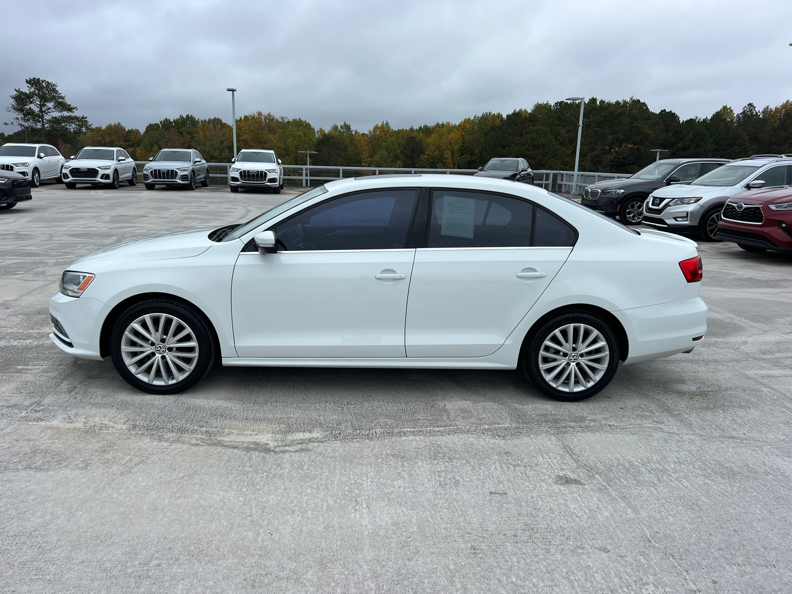 2015 Volkswagen Jetta Sedan 1.8T SE w/Connectivity/Navigation 8