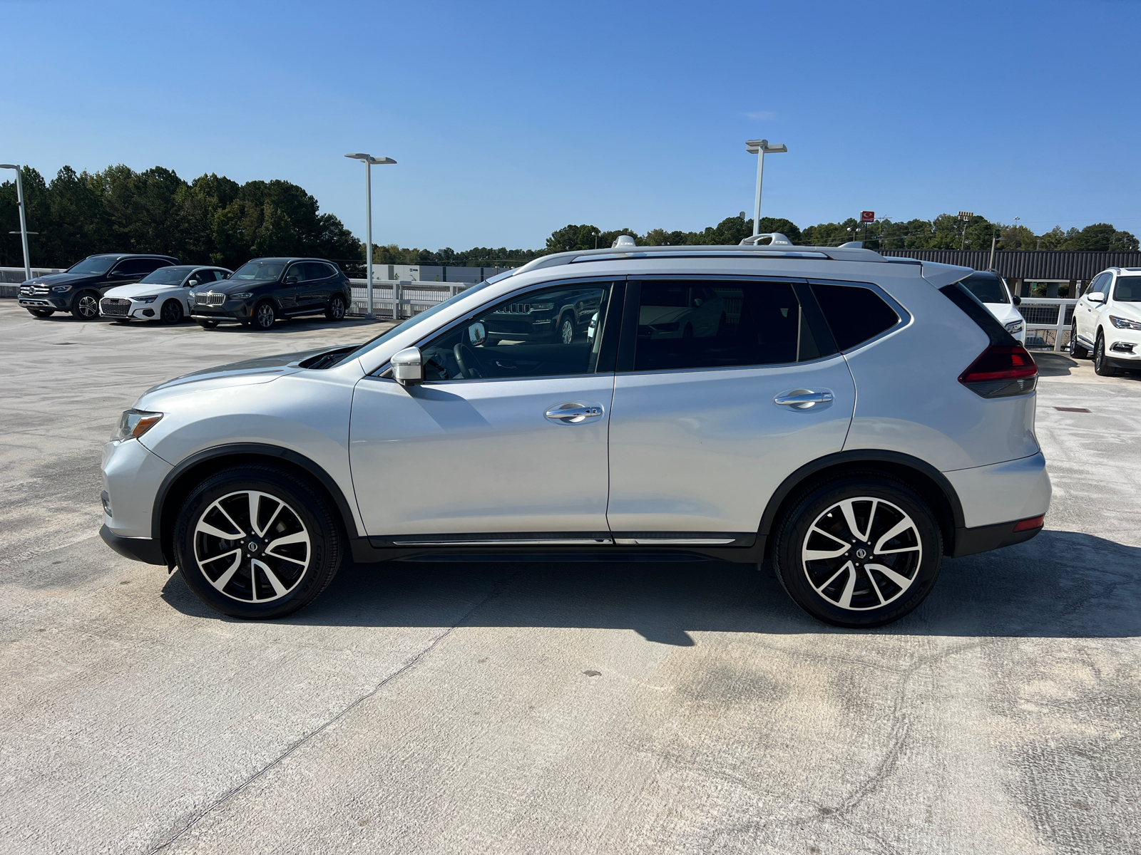 2019 Nissan Rogue SL 8