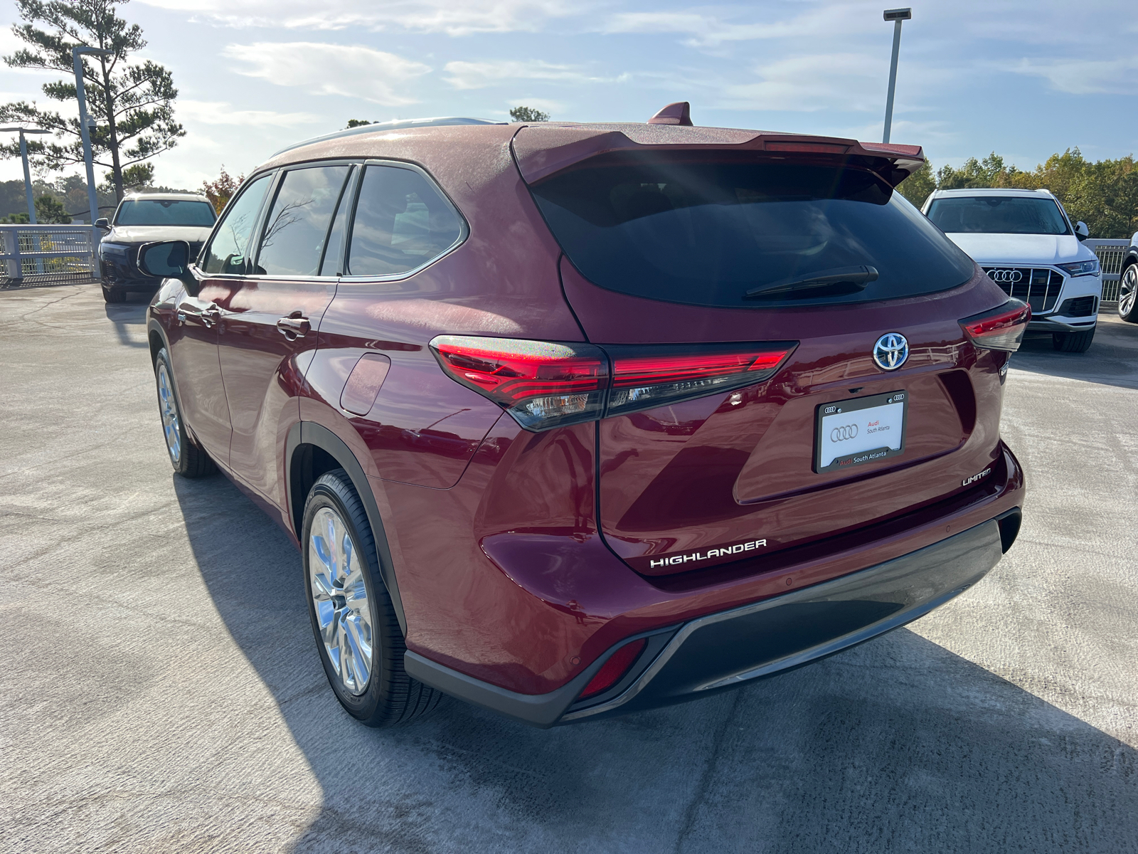 2020 Toyota Highlander Hybrid Limited 7