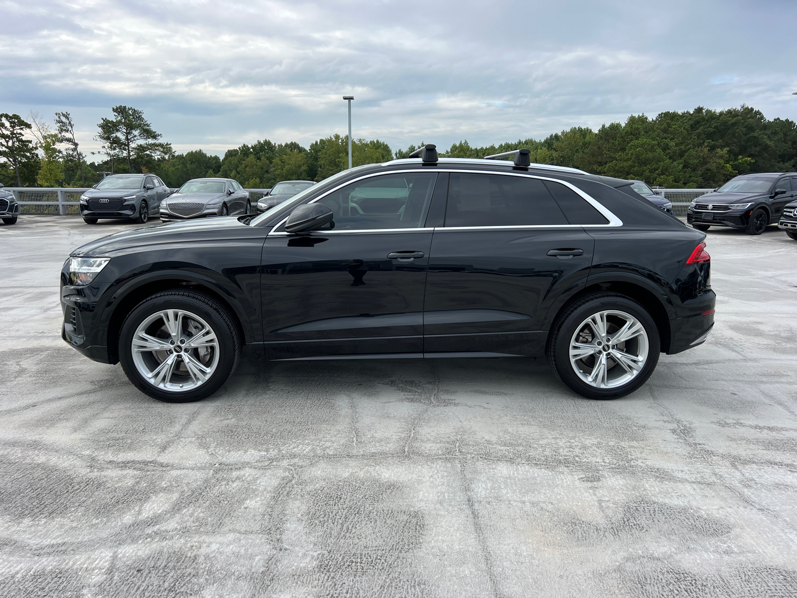 2022 Audi Q8 Premium Plus 8