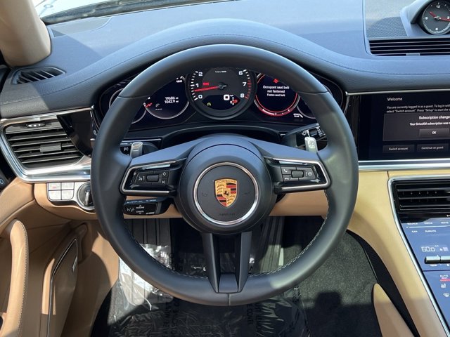 2022 Porsche Panamera 4 Executive 24