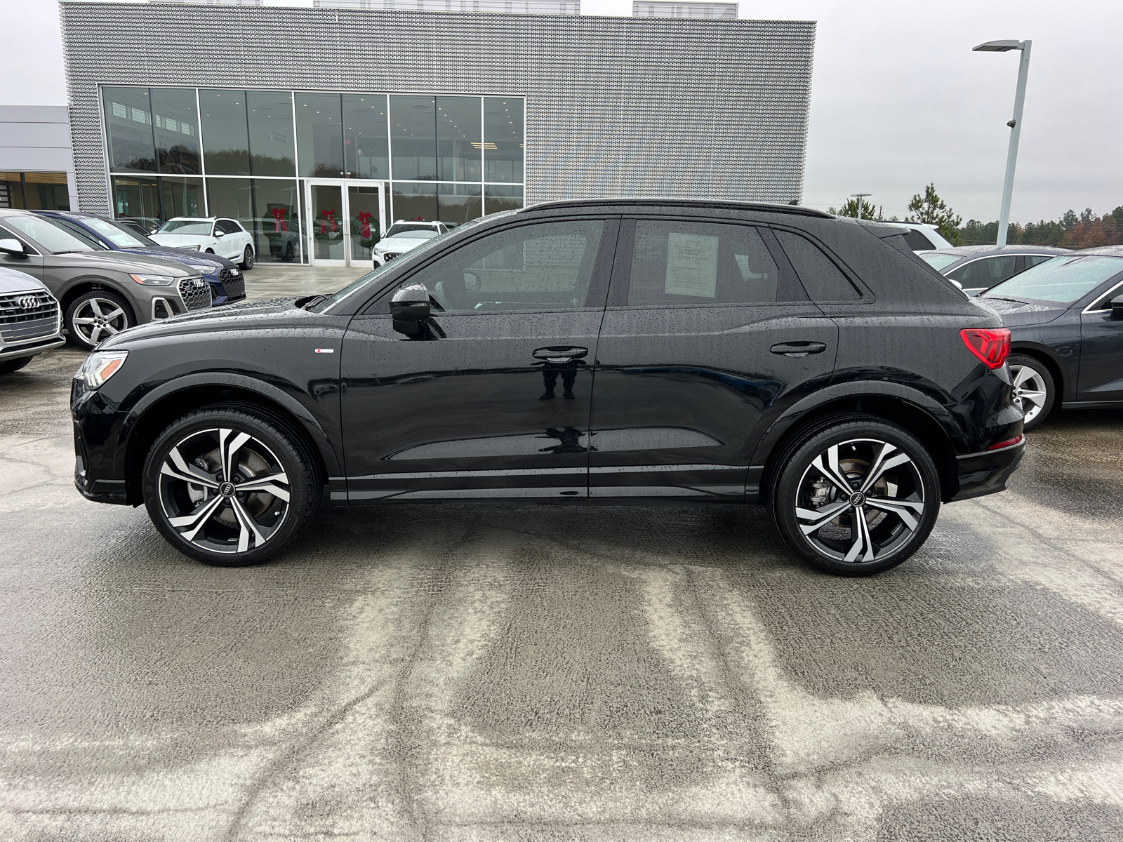 2023 Audi Q3 S line Premium Plus 8