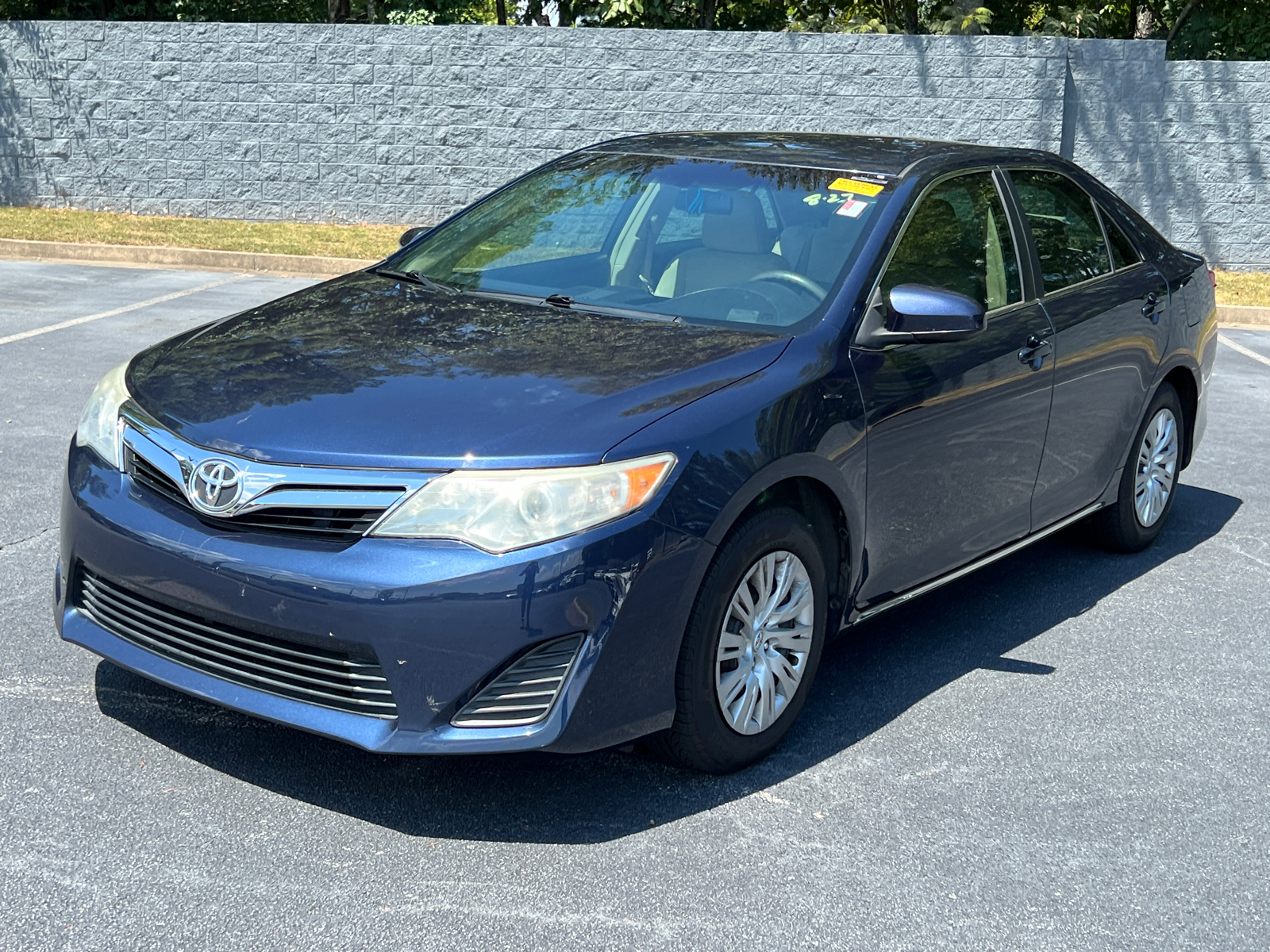 2014 Toyota Camry LE 2