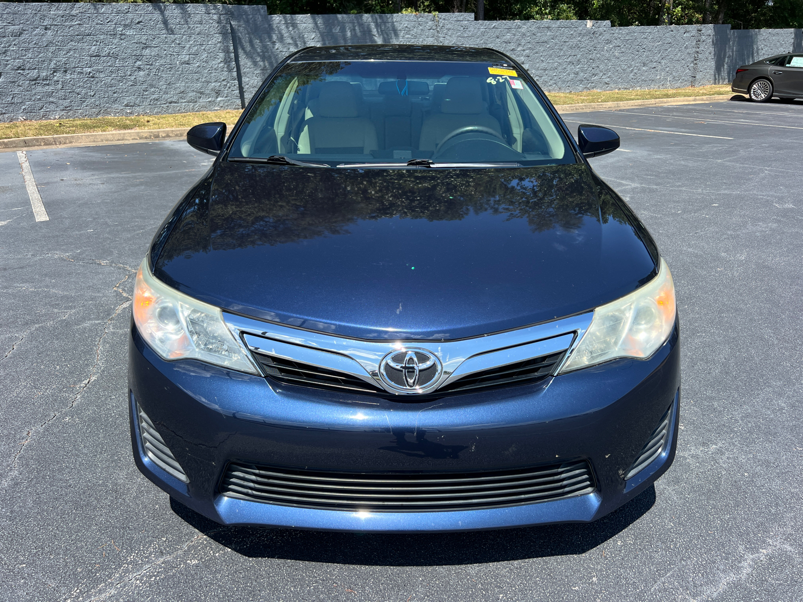 2014 Toyota Camry LE 3