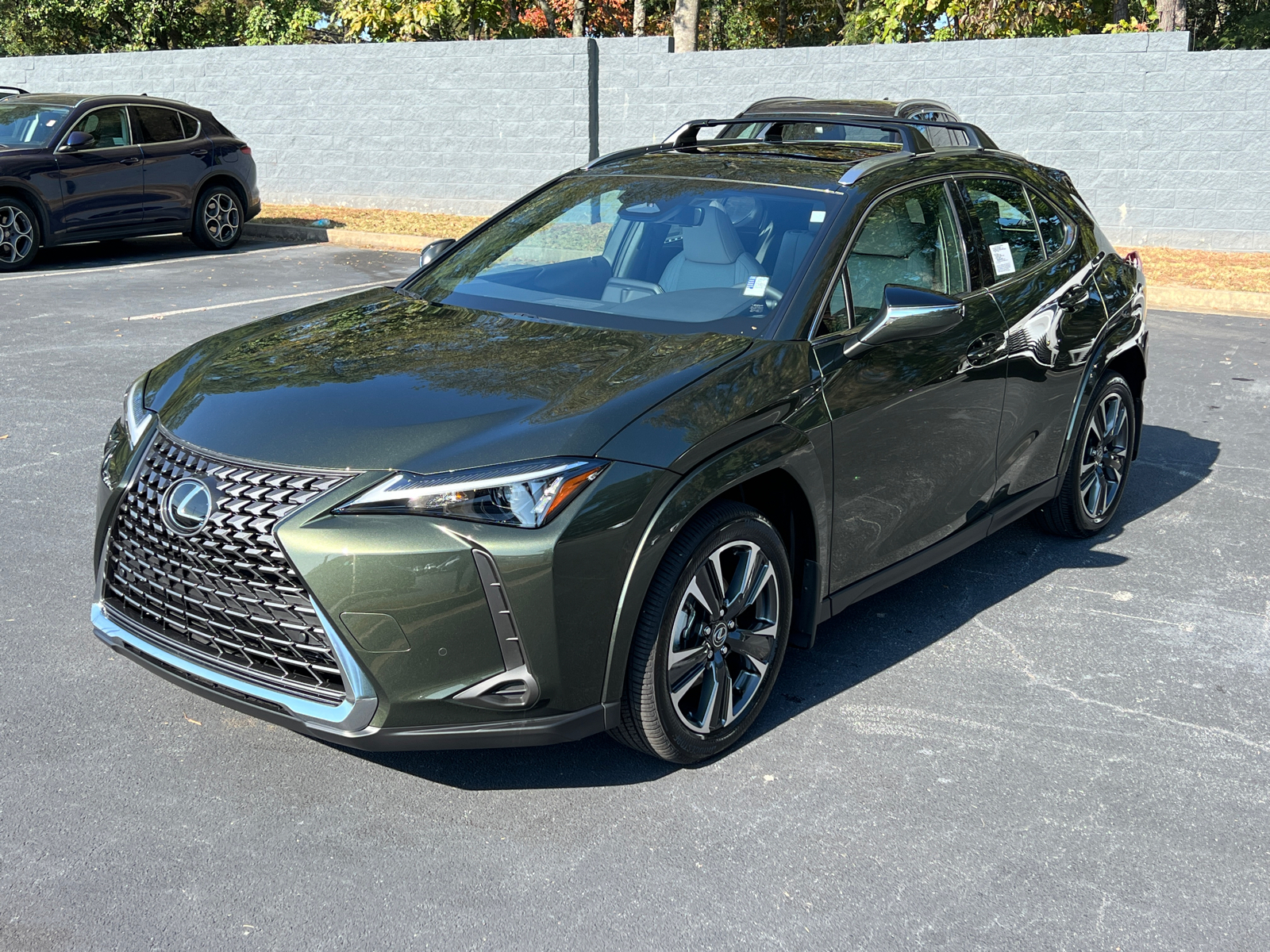 2025 Lexus UX UX 300h Premium 2