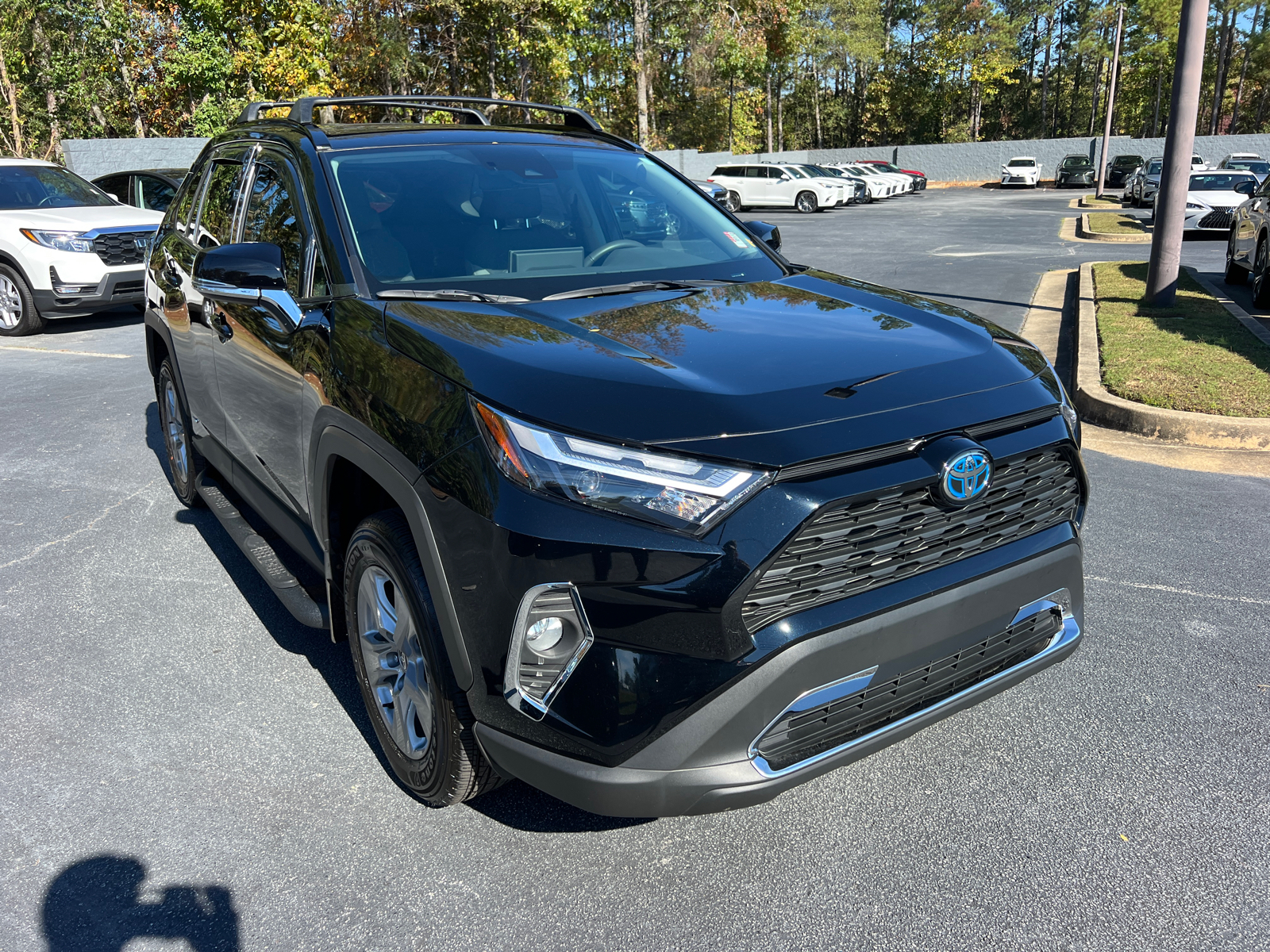 2023 Toyota RAV4 Hybrid XLE 4