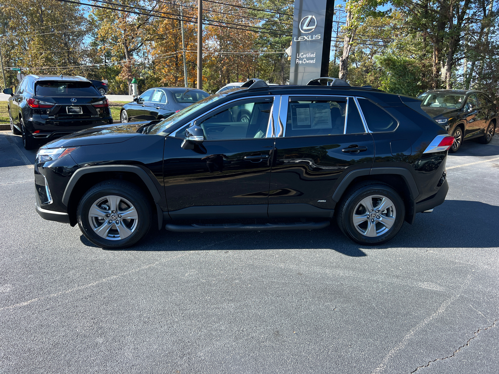 2023 Toyota RAV4 Hybrid XLE 9