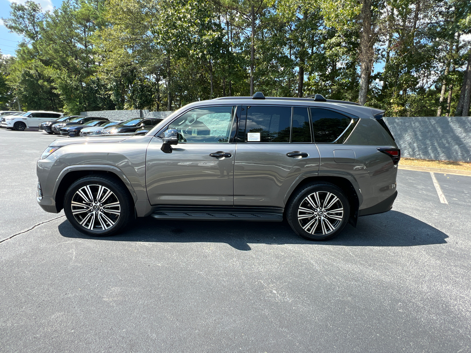 2024 Lexus LX LX 600 Luxury 9