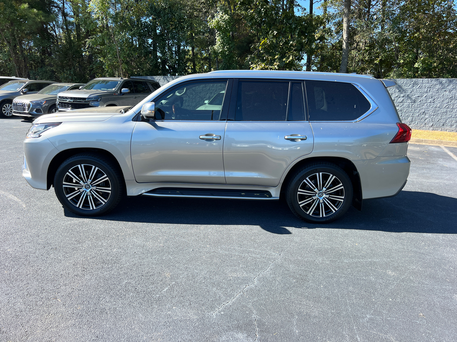 2019 Lexus LX LX 570 9