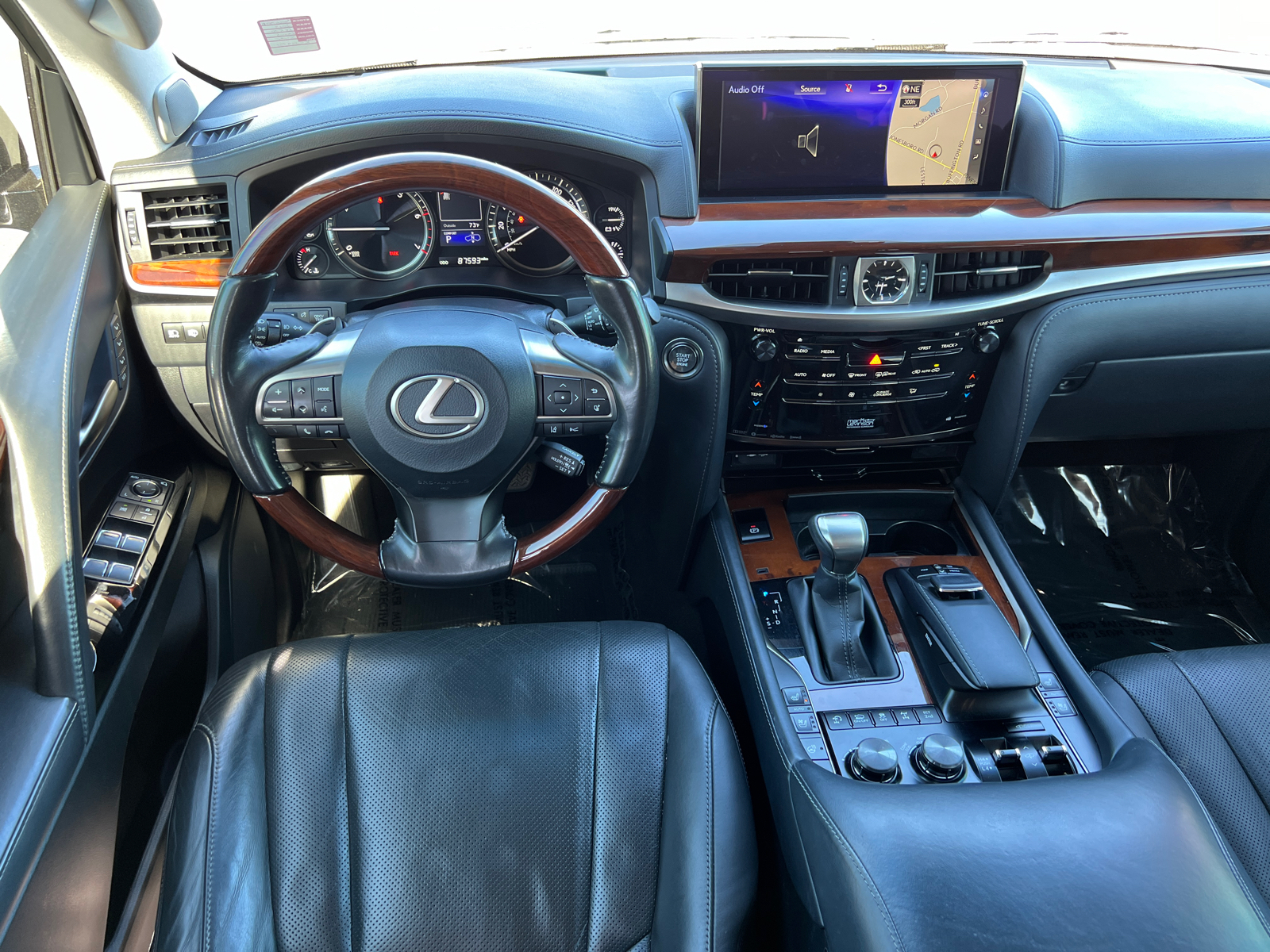 2019 Lexus LX LX 570 24