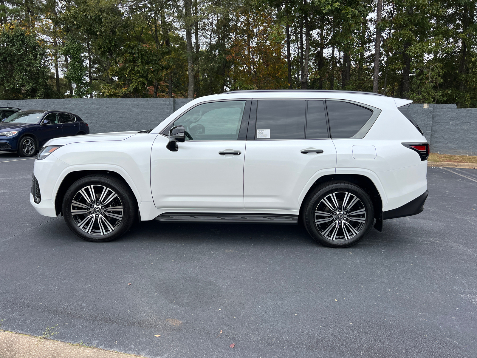 2024 Lexus LX LX 600 Luxury 9