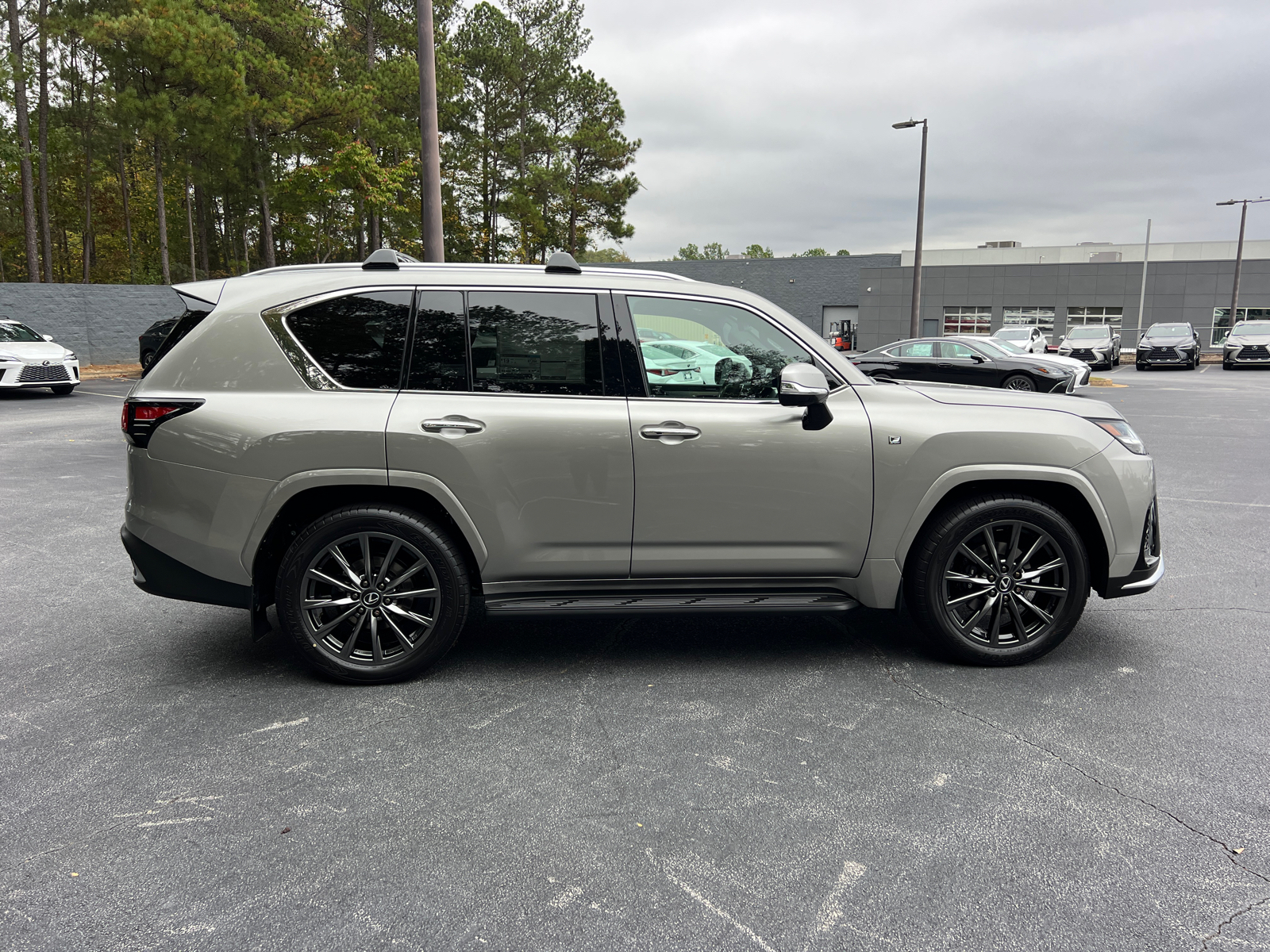 2024 Lexus LX LX 600 F SPORT 5