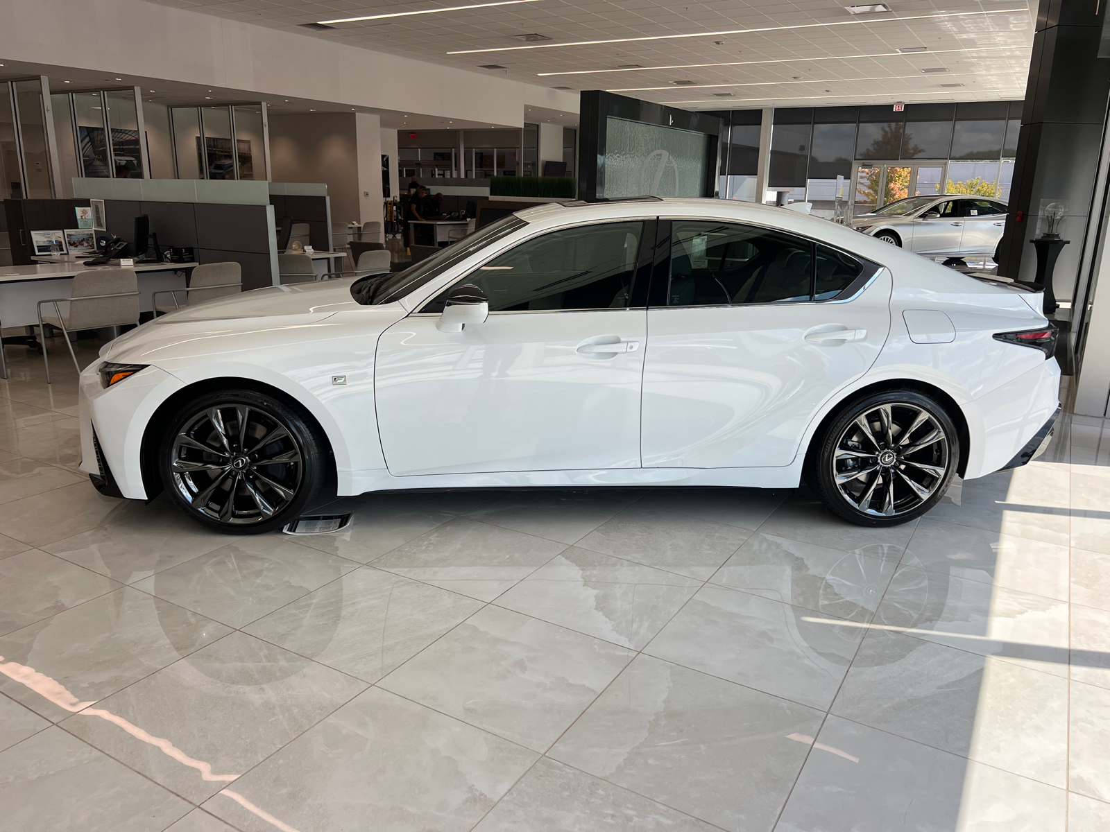 2024 Lexus IS 350 F SPORT 9