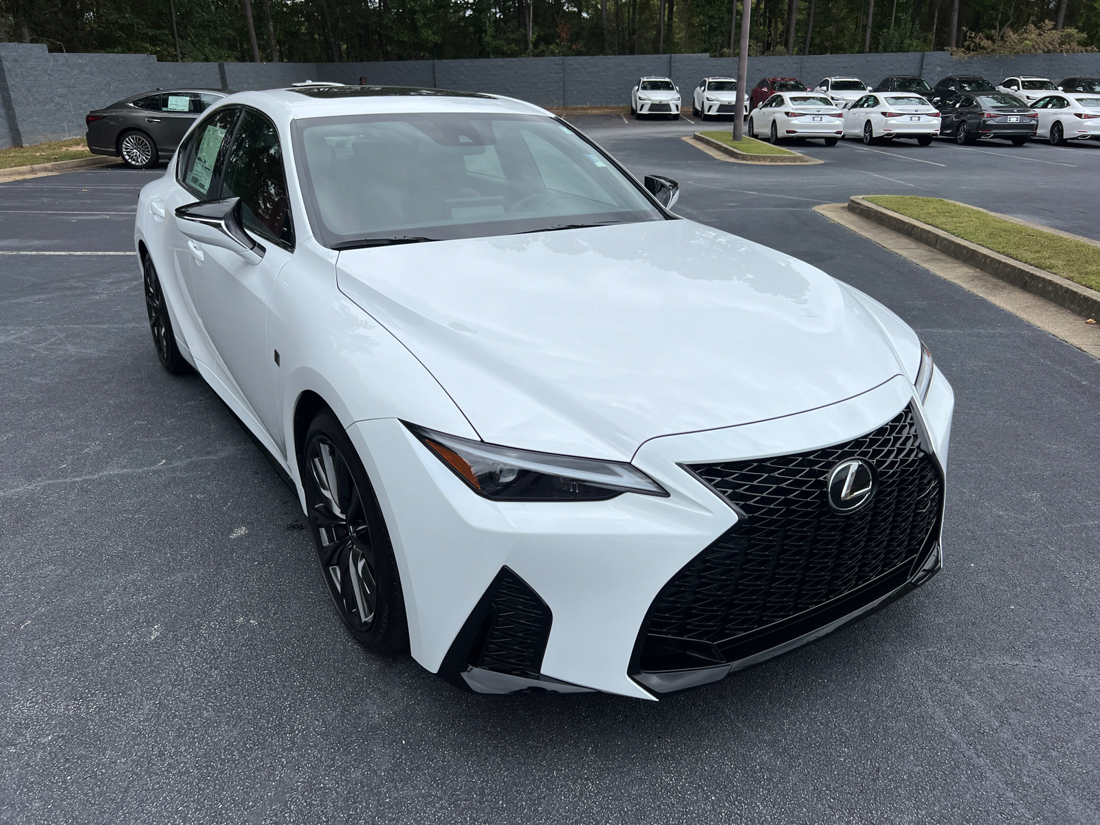 2024 Lexus IS IS 350 F SPORT Design 4