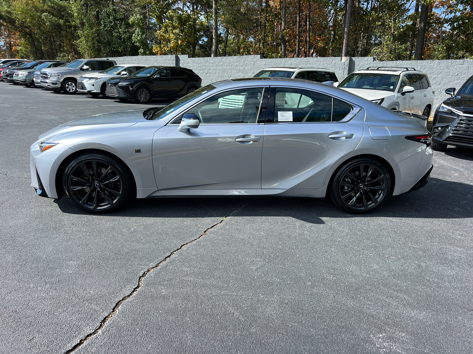 2024 LEXUS IS 350 F SPORT Design 9