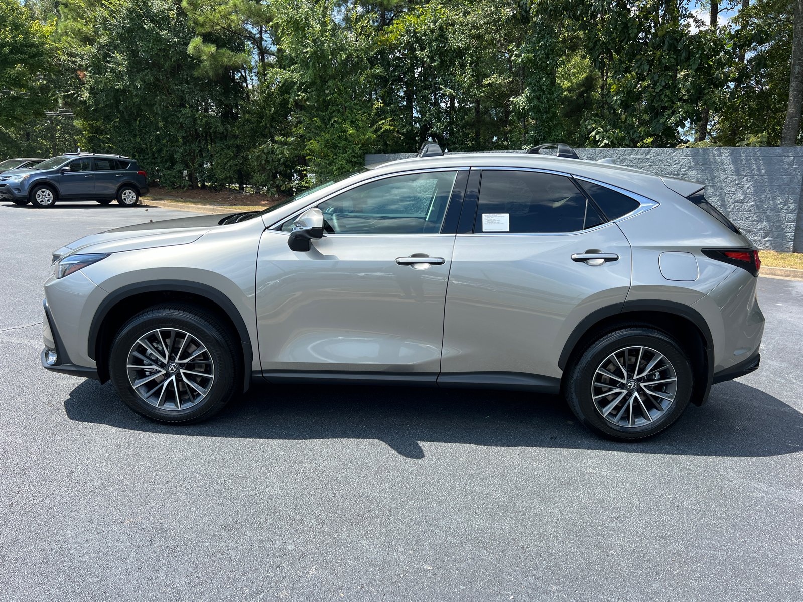 2025 Lexus NX NX 250 Premium 9