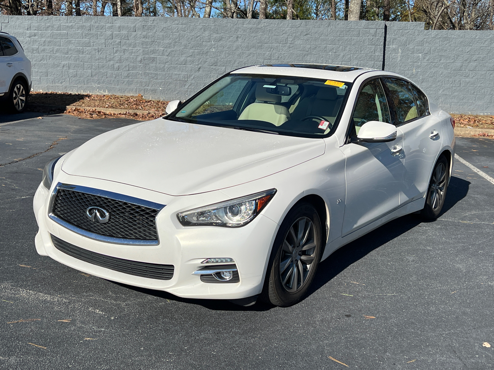 2015 INFINITI Q50 Premium 2