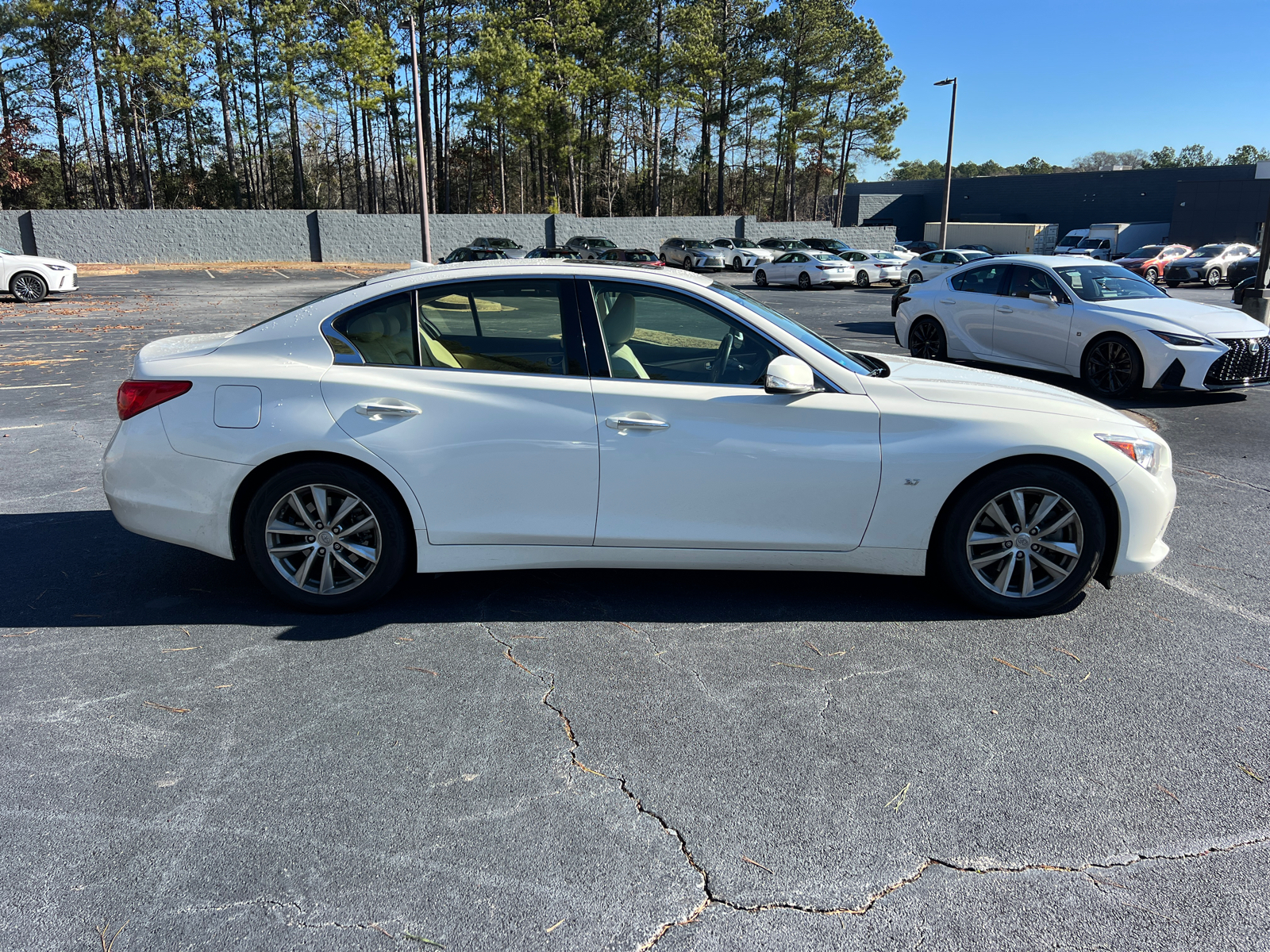 2015 INFINITI Q50 Premium 5