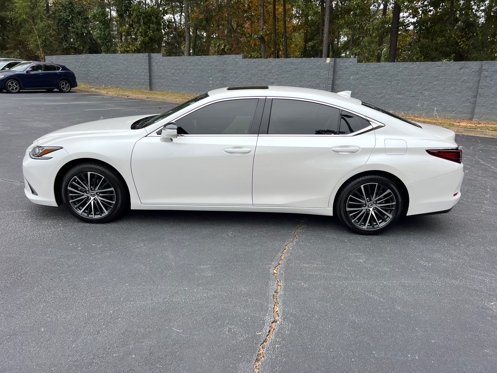 2022 Lexus ES ES 350 9