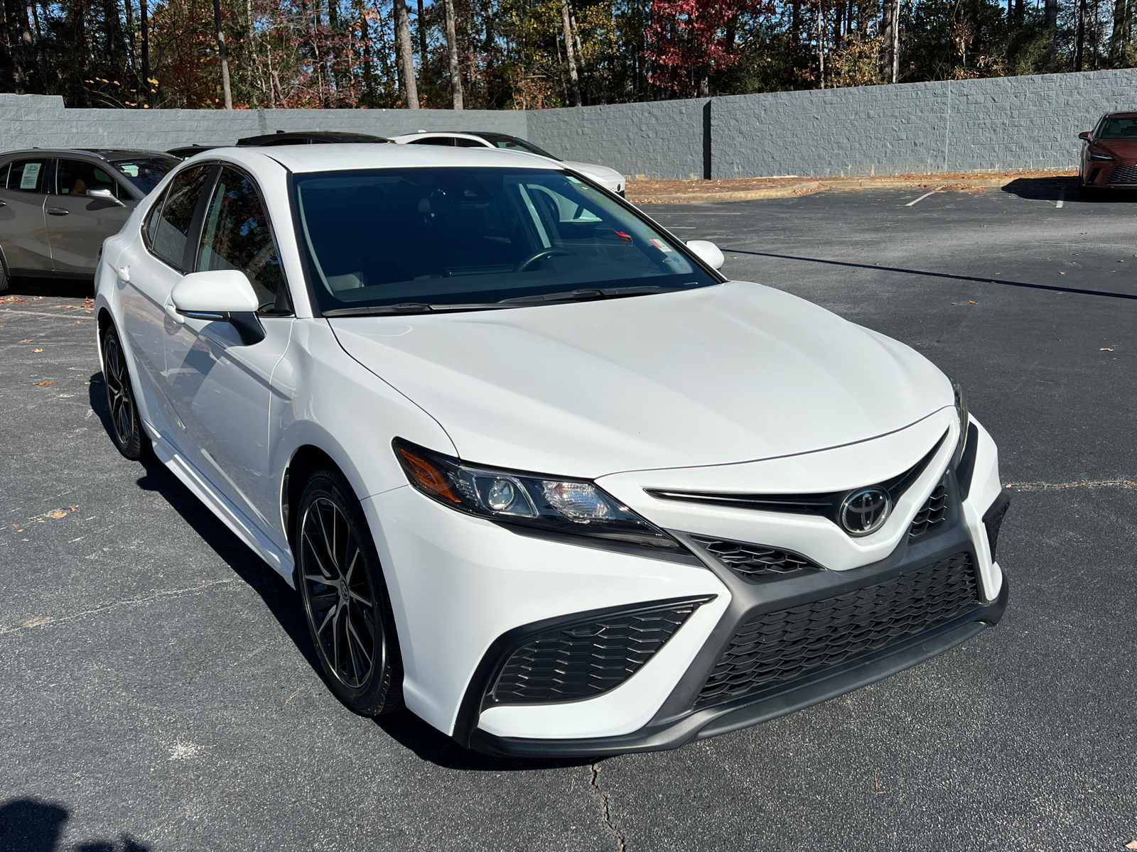 2022 Toyota Camry SE 4