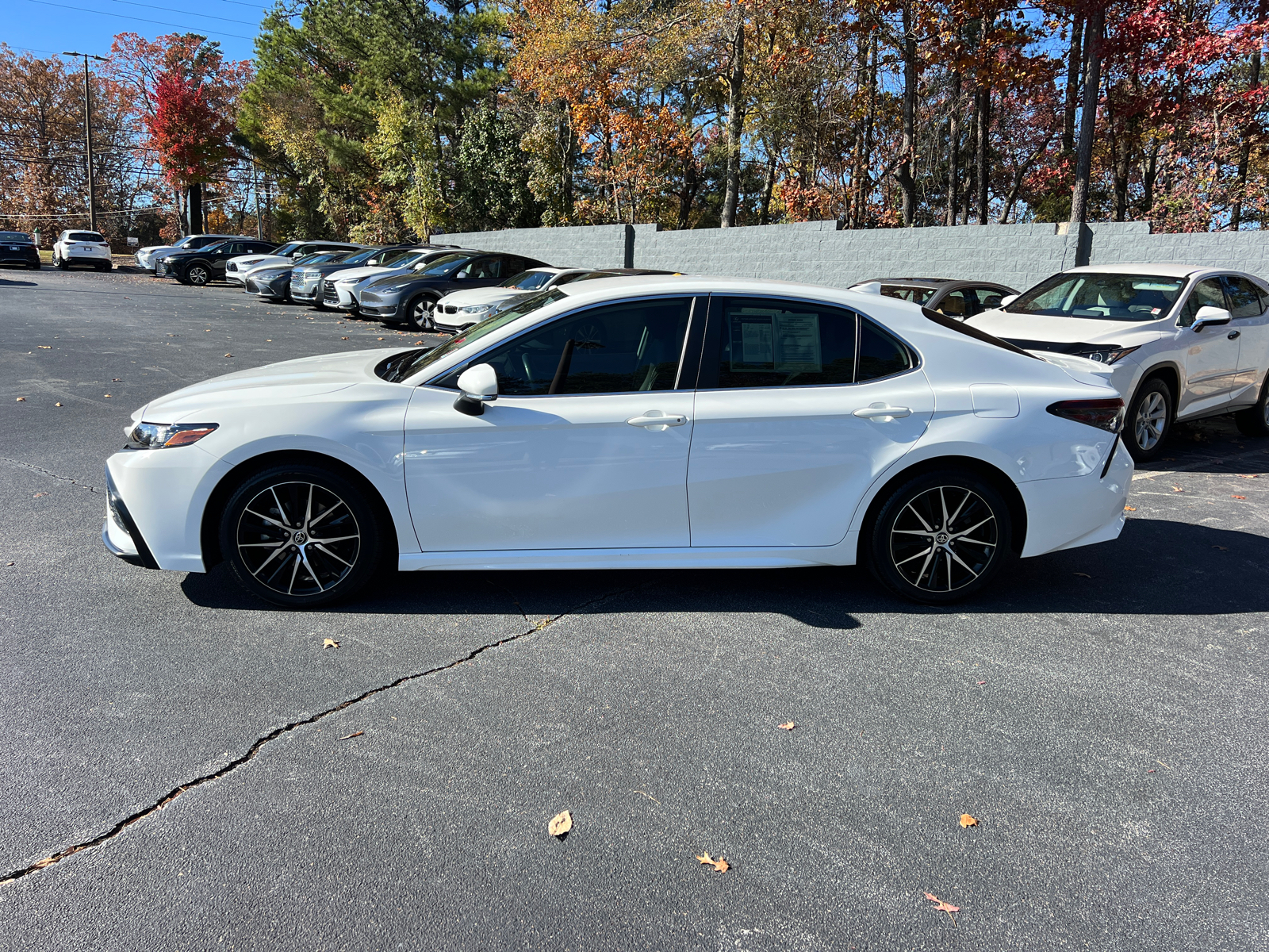 2022 Toyota Camry SE 9