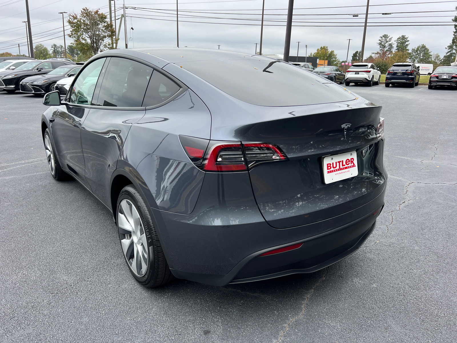 2023 Tesla Model Y  8