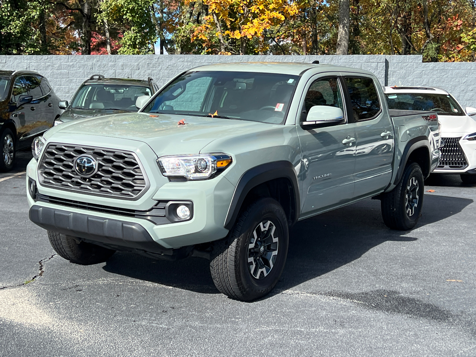 2022 Toyota Tacoma 4WD TRD Off Road 2