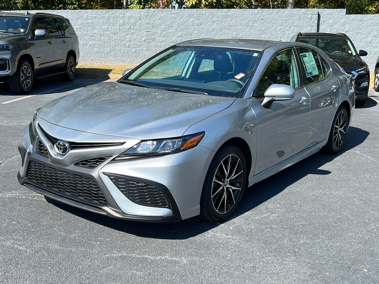 2024 Toyota Camry SE 2