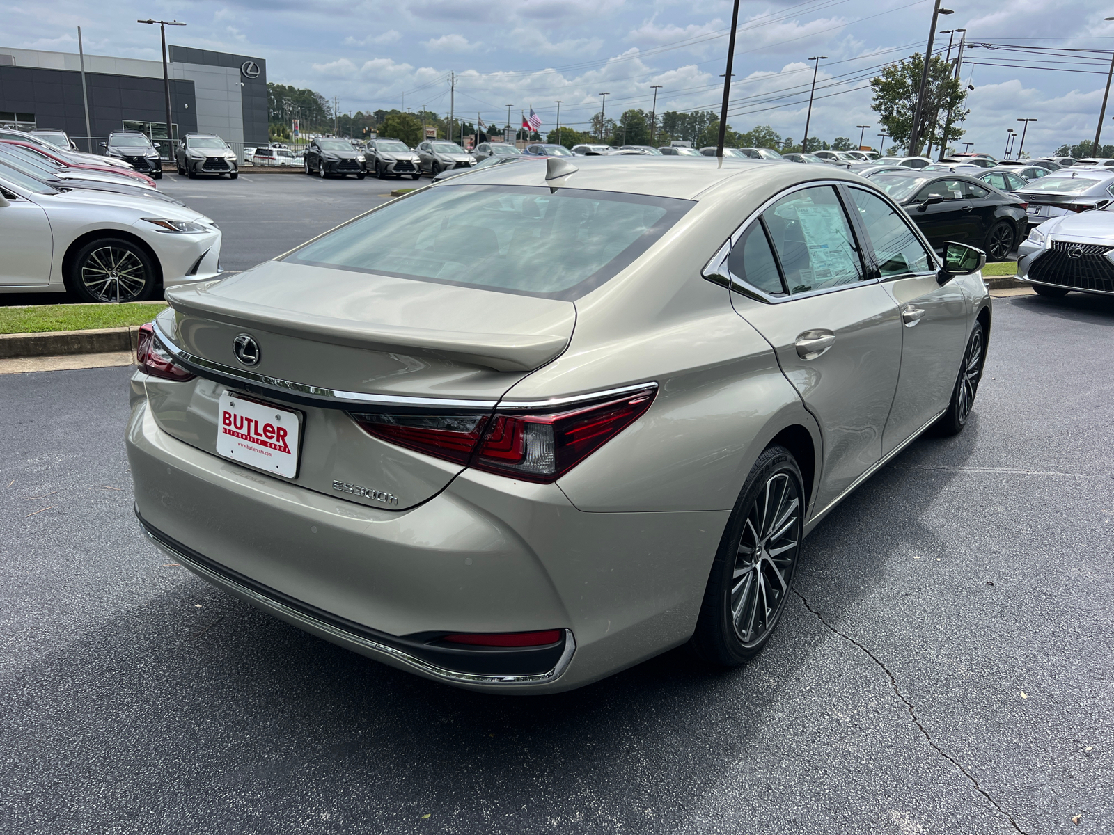 2025 Lexus ES ES 300h 6