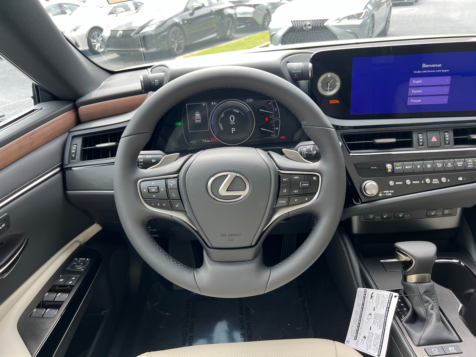 2025 Lexus ES ES 300h 18