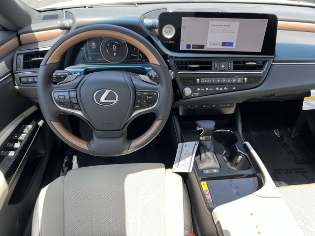 2024 Lexus ES ES 300h Luxury 17