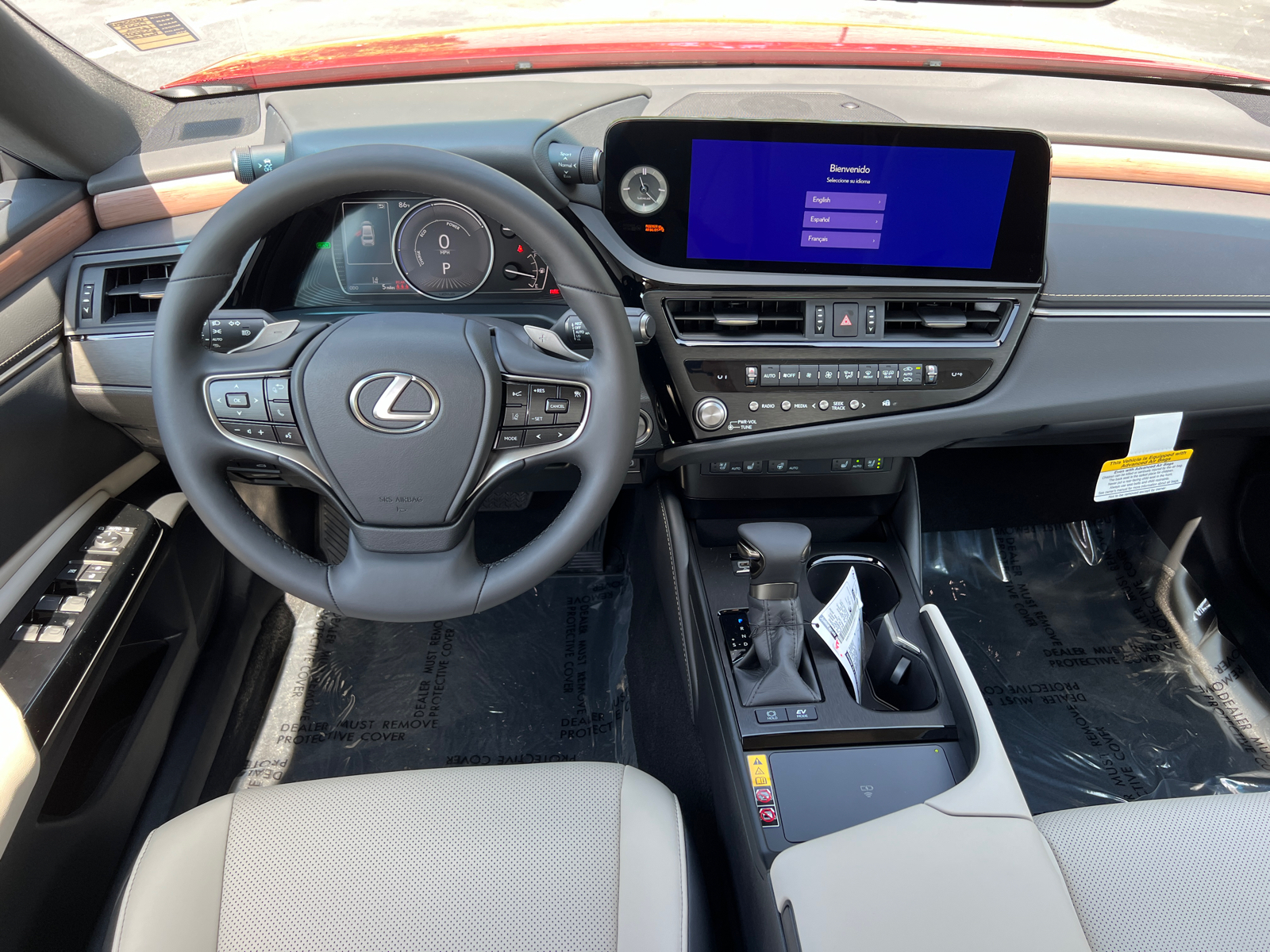 2025 Lexus ES ES 300h 17