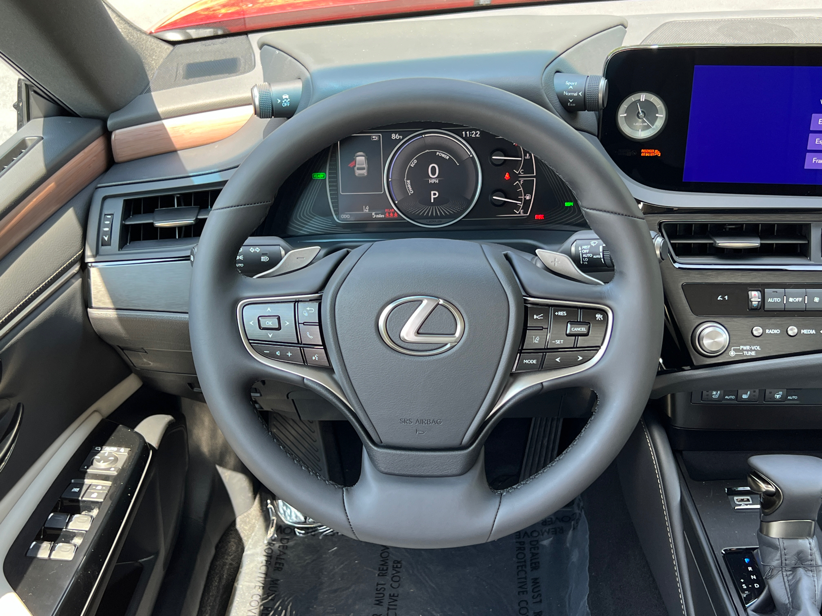 2025 Lexus ES ES 300h 18