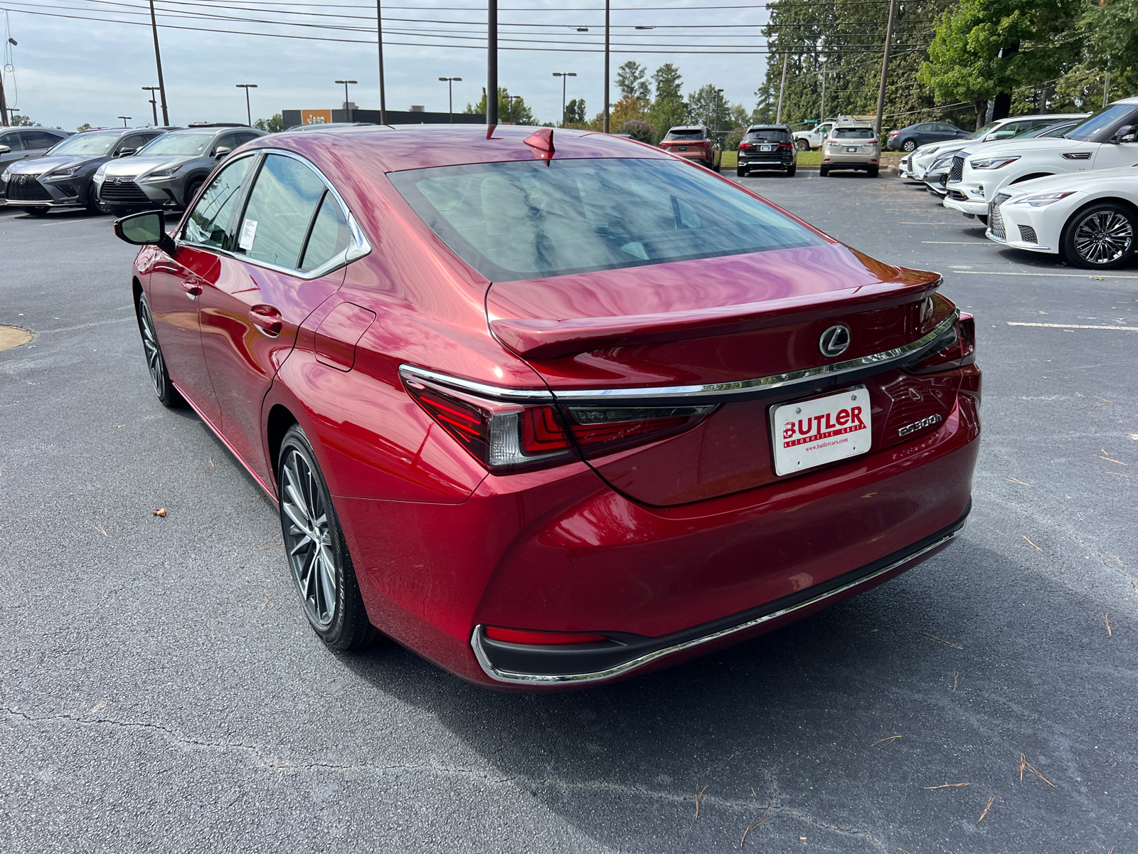 2025 Lexus ES ES 300h 8