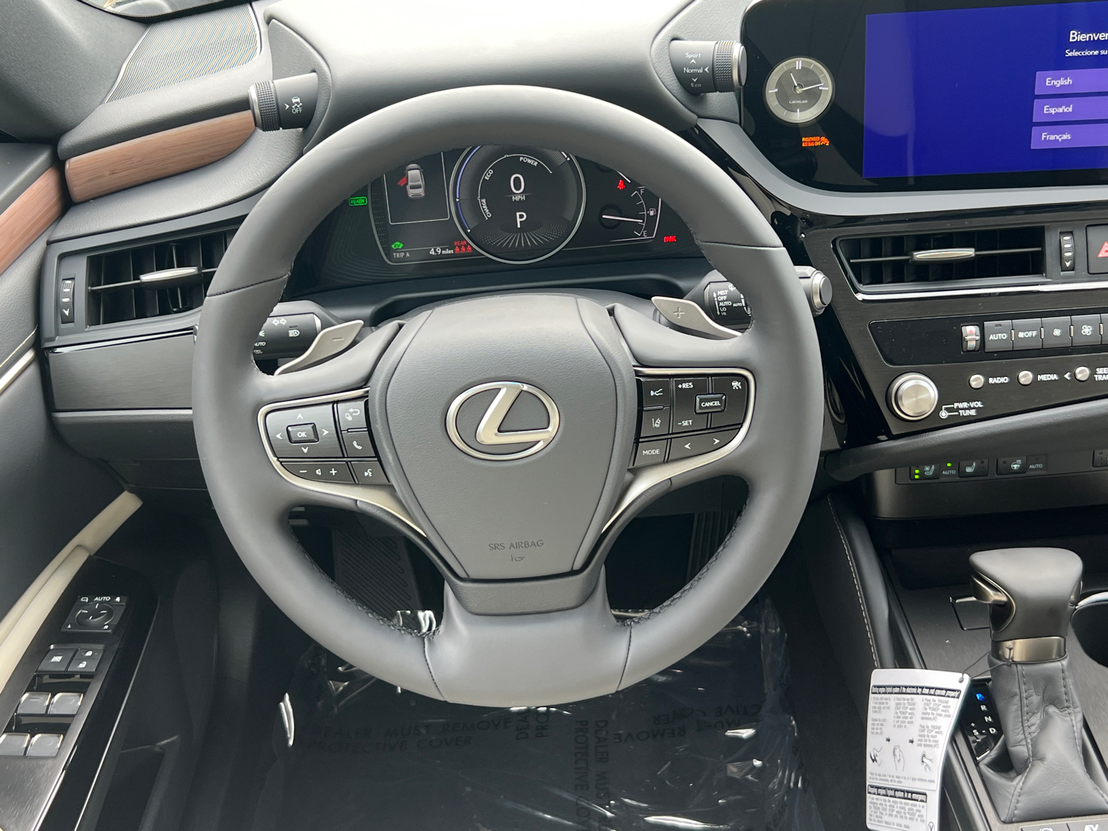 2025 Lexus ES ES 300h 18