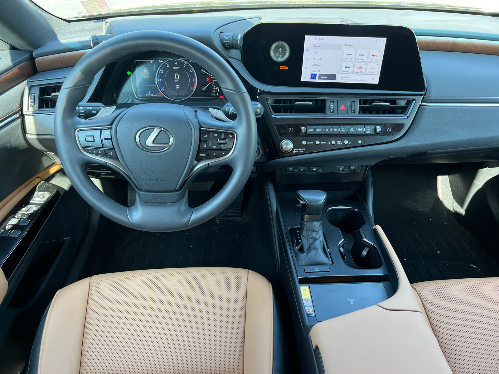 2023 Lexus ES ES 350 24