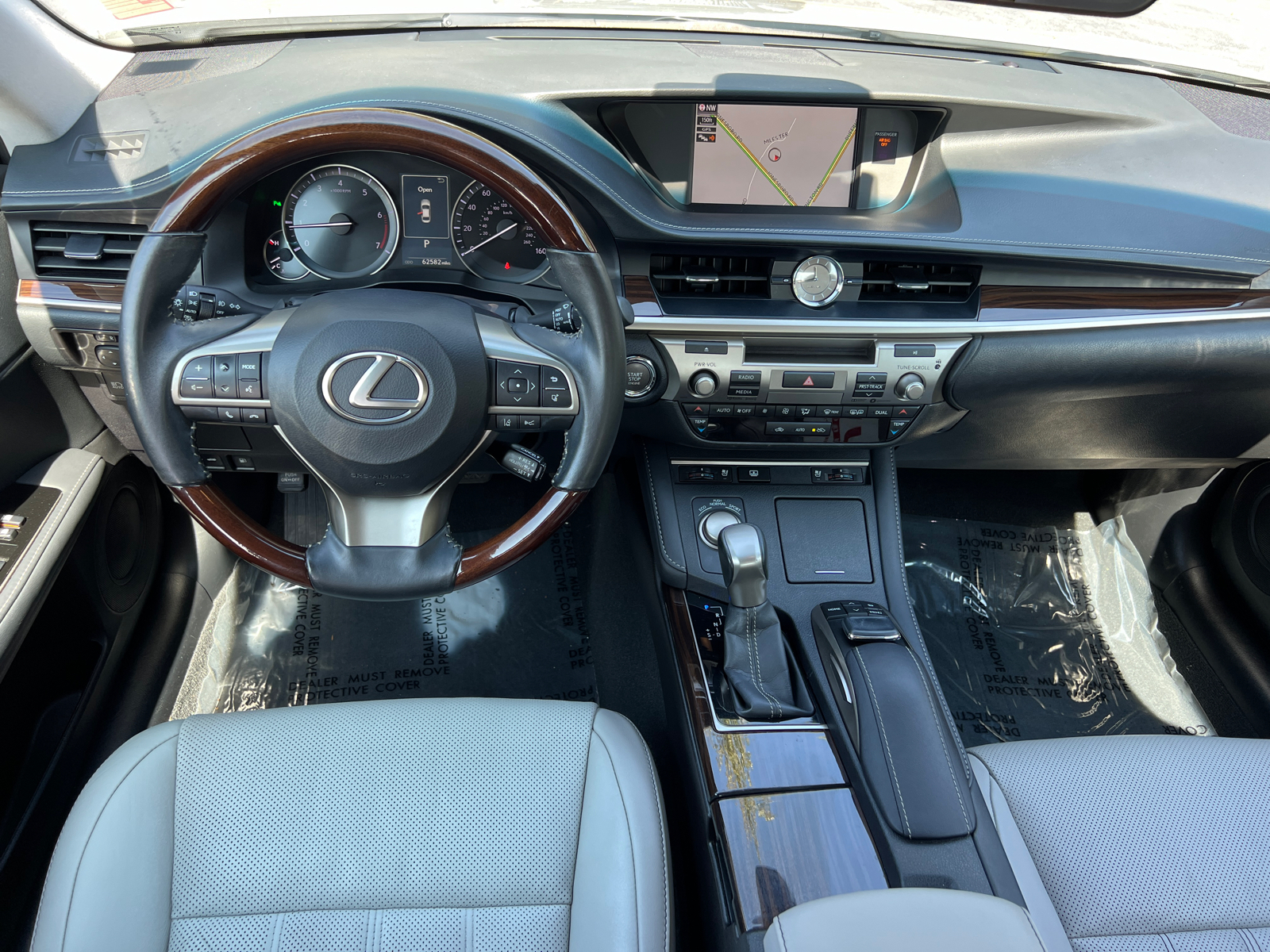 2017 Lexus ES ES 350 24