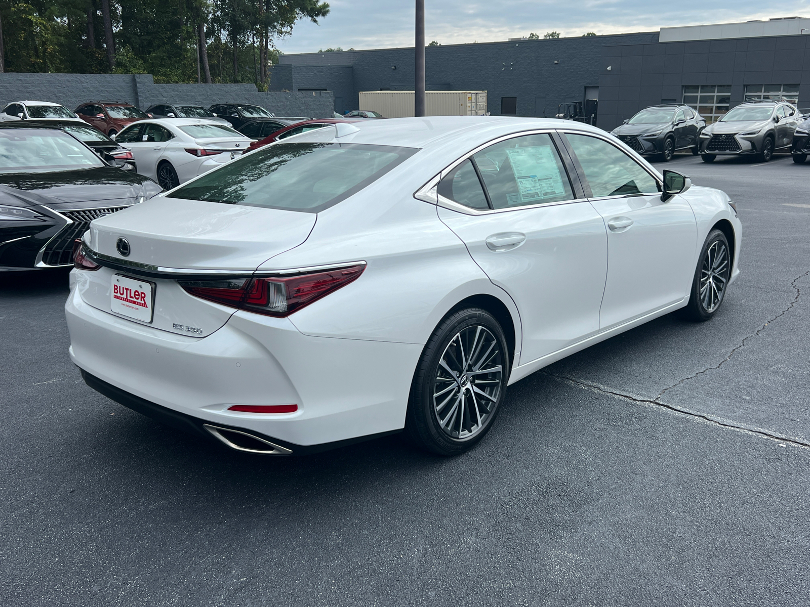 2025 Lexus ES ES 350 6