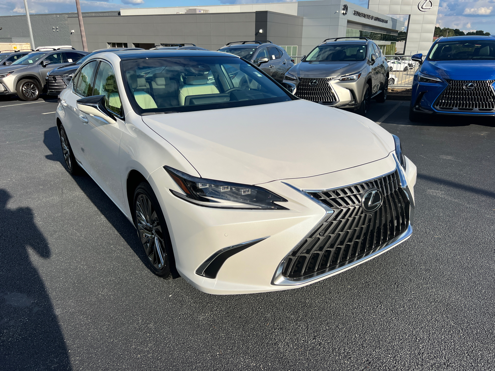 2025 Lexus ES ES 350 Ultra Luxury 4