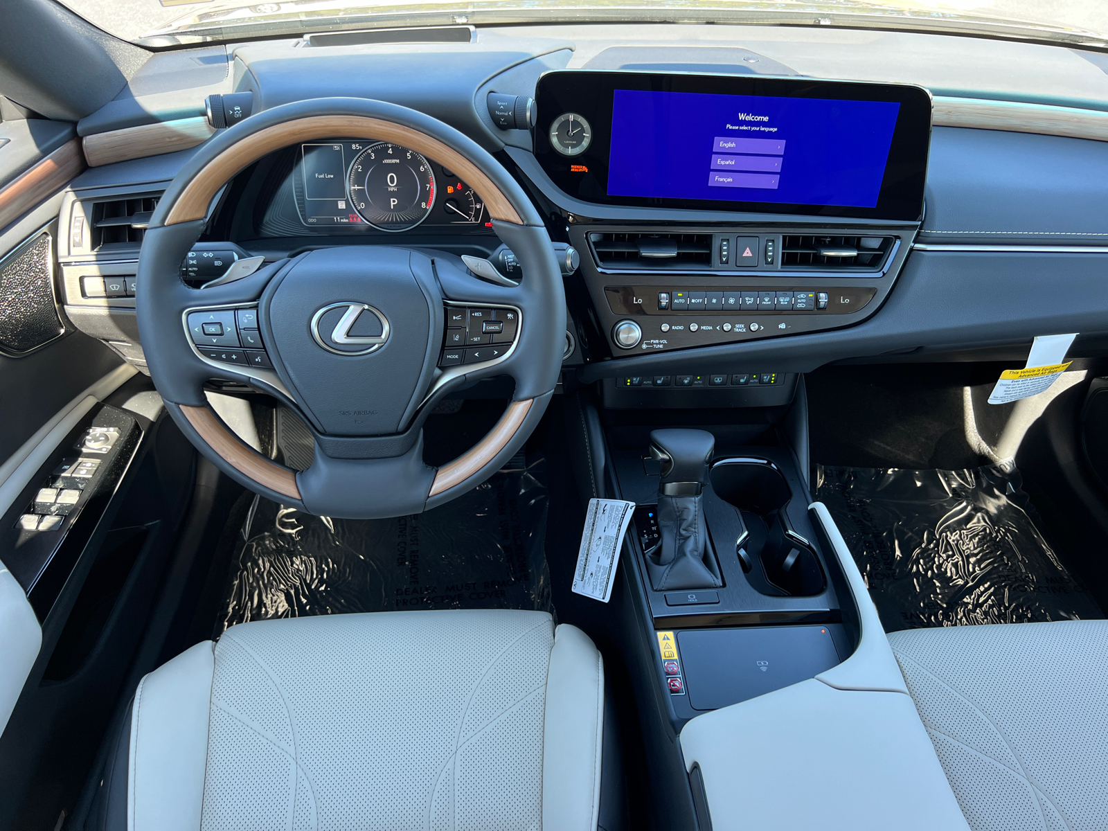 2025 Lexus ES ES 350 Ultra Luxury 17