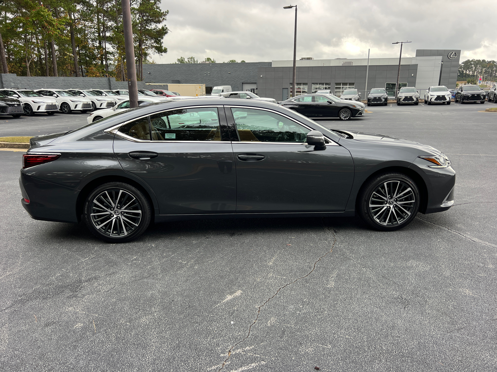 2025 Lexus ES ES 350 5